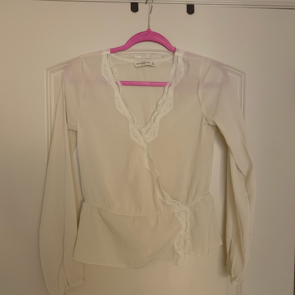 Abercrombie & Fitch Blouse in Cream XS